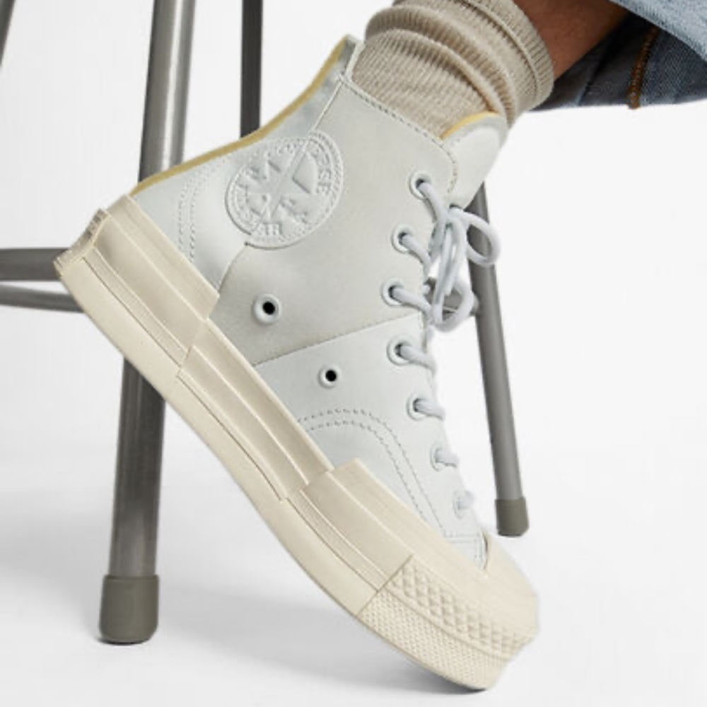 Converse Women's Chuck 70 Plus Mixed Material